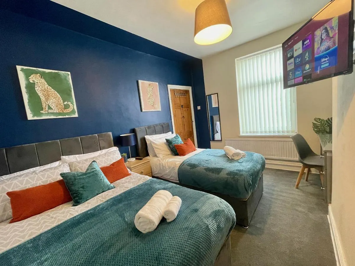 Kimberworth House, 4 Bedrooms, Wifi, Close To M1, Longer Stay, Free Parking Rotherham Nyaraló