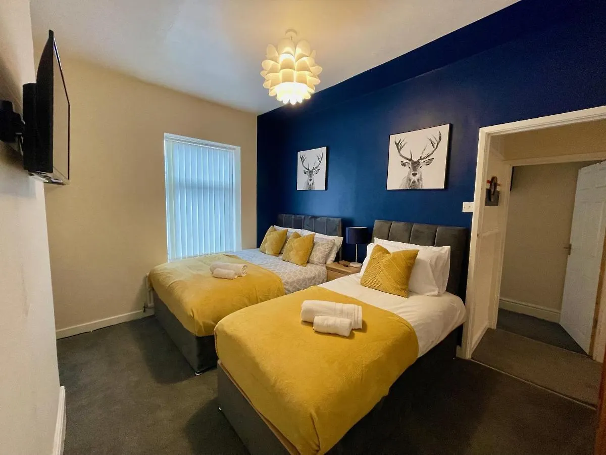Kimberworth House, 4 Bedrooms, Wifi, Close To M1, Longer Stay, Free Parking Rotherham