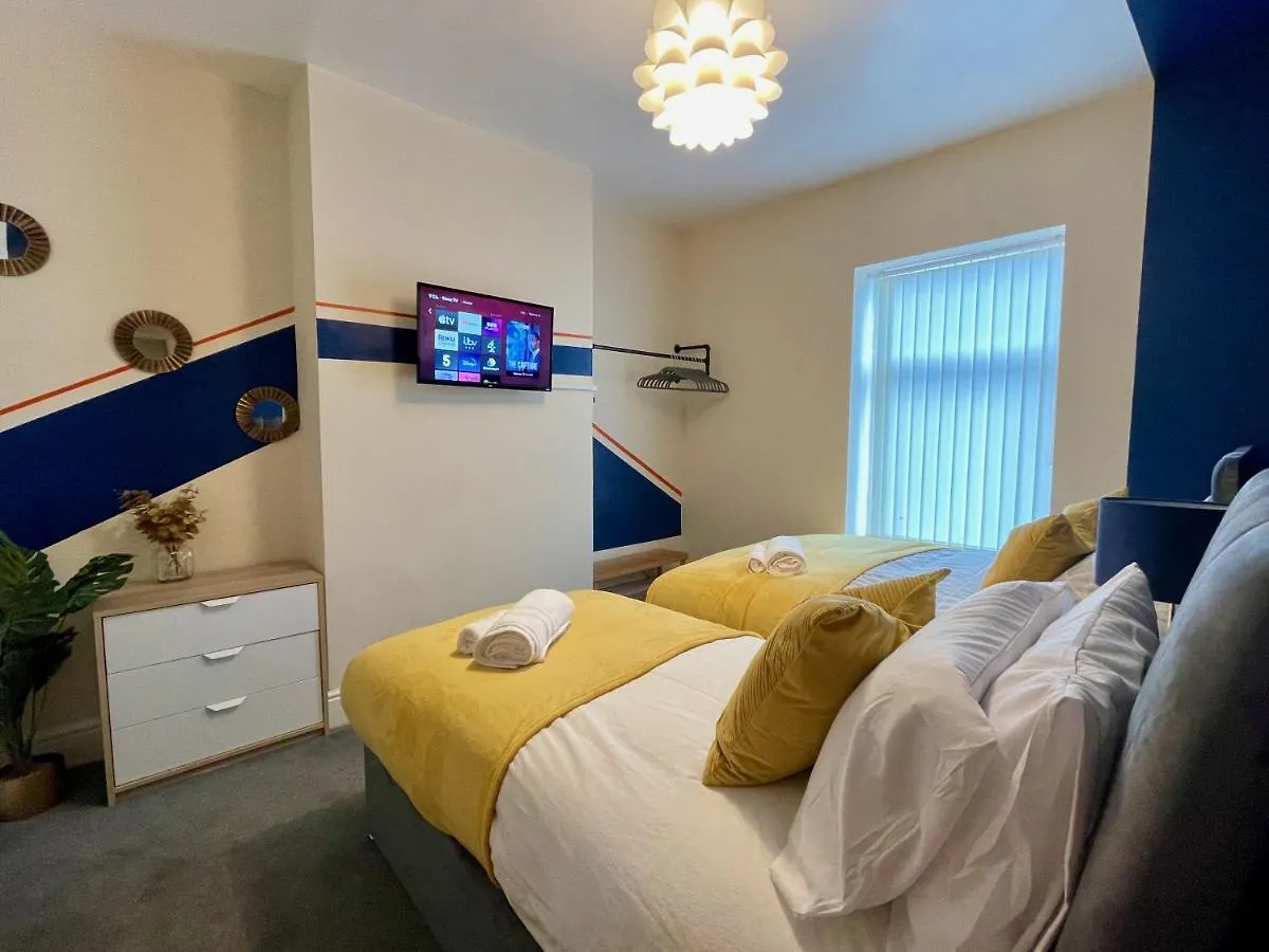 Nyaraló Kimberworth House, 4 Bedrooms, Wifi, Close To M1, Longer Stay, Free Parking Rotherham