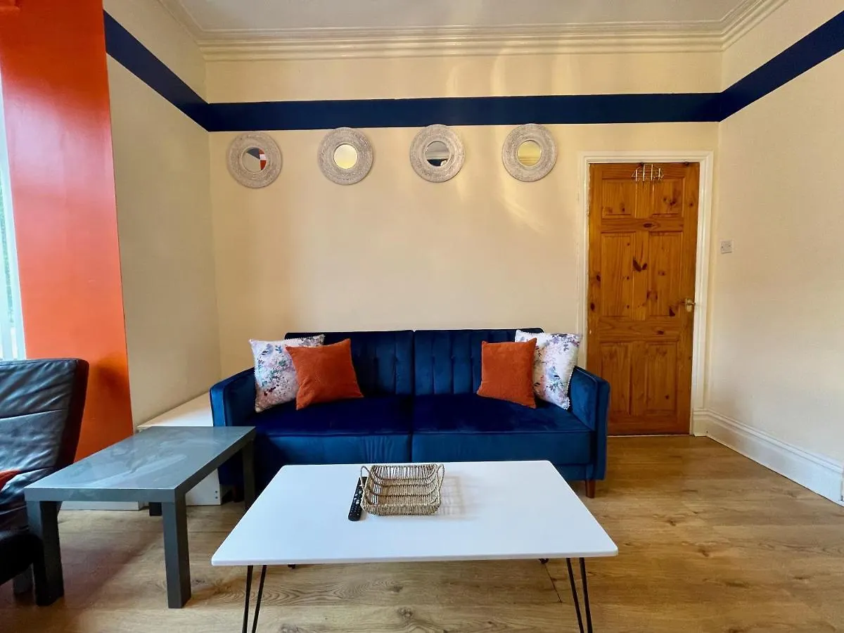 Kimberworth House, 4 Bedrooms, Wifi, Close To M1, Longer Stay, Free Parking Rotherham 0*,  Egyesült Királyság